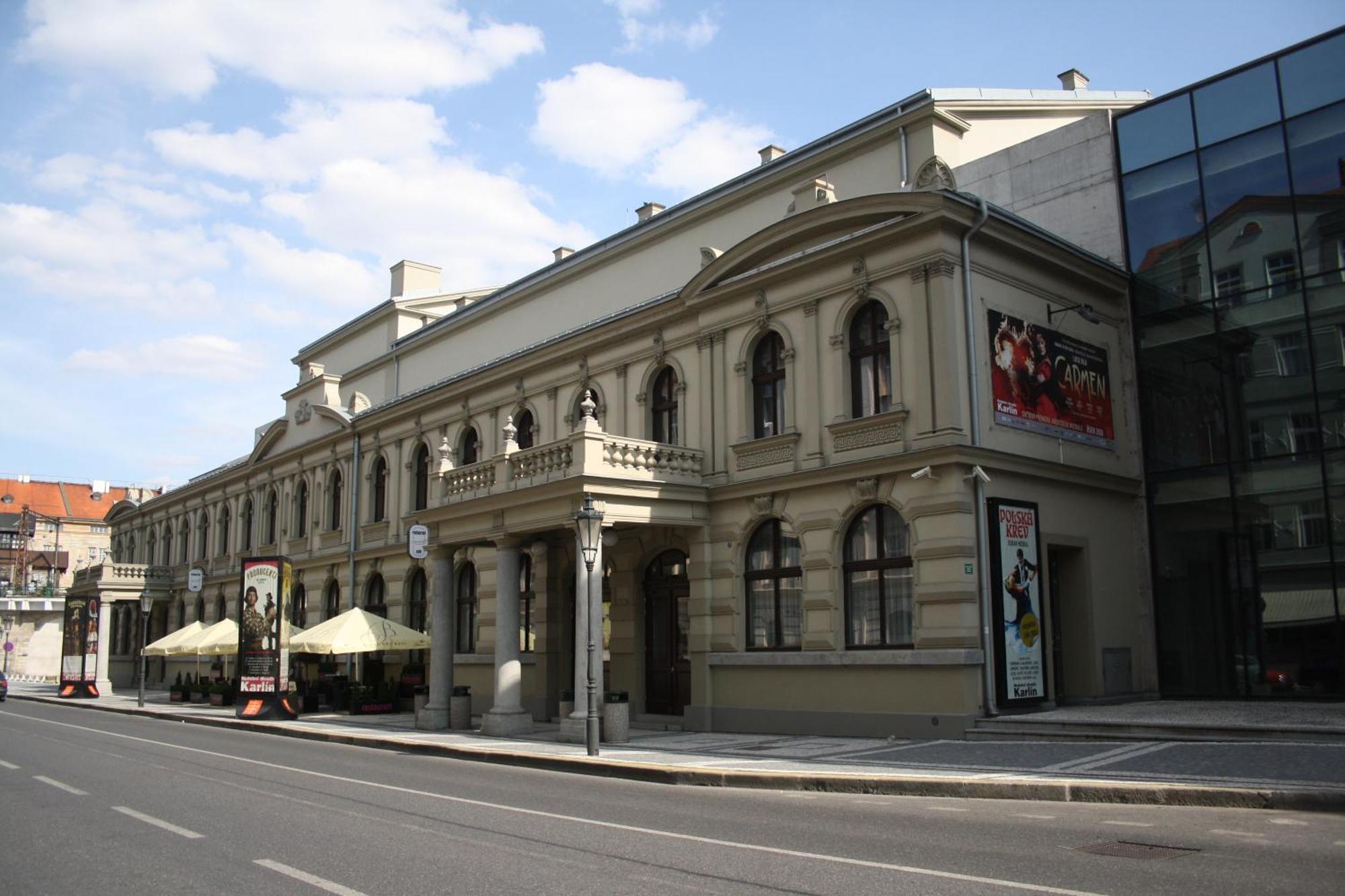 Apartments With Large Balcony, Parking Prag Exteriör bild
