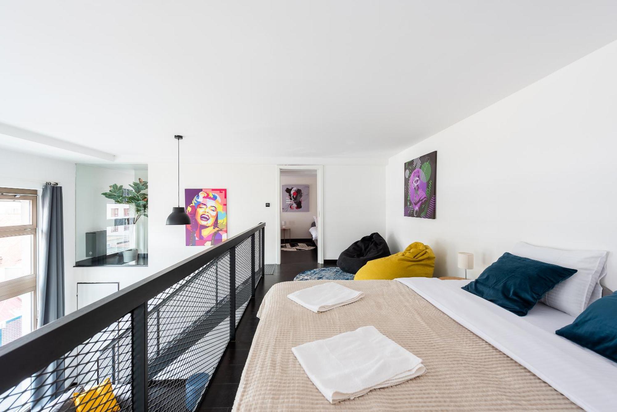 Apartments With Large Balcony, Parking Prag Exteriör bild