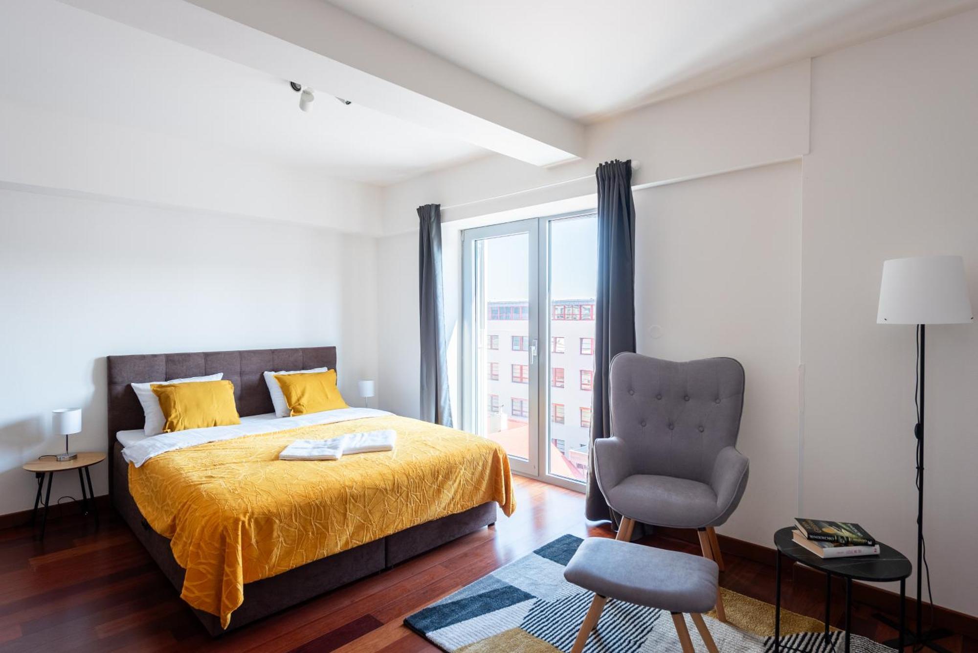 Apartments With Large Balcony, Parking Prag Exteriör bild