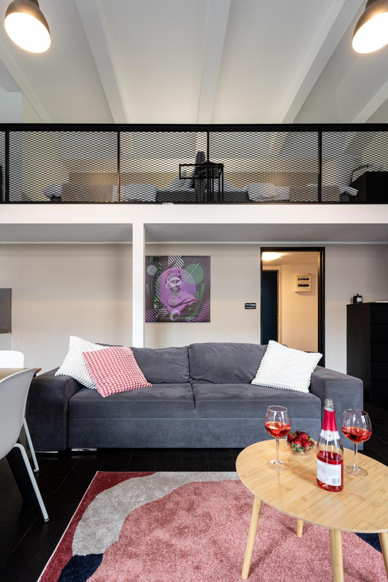 Apartments With Large Balcony, Parking Prag Exteriör bild