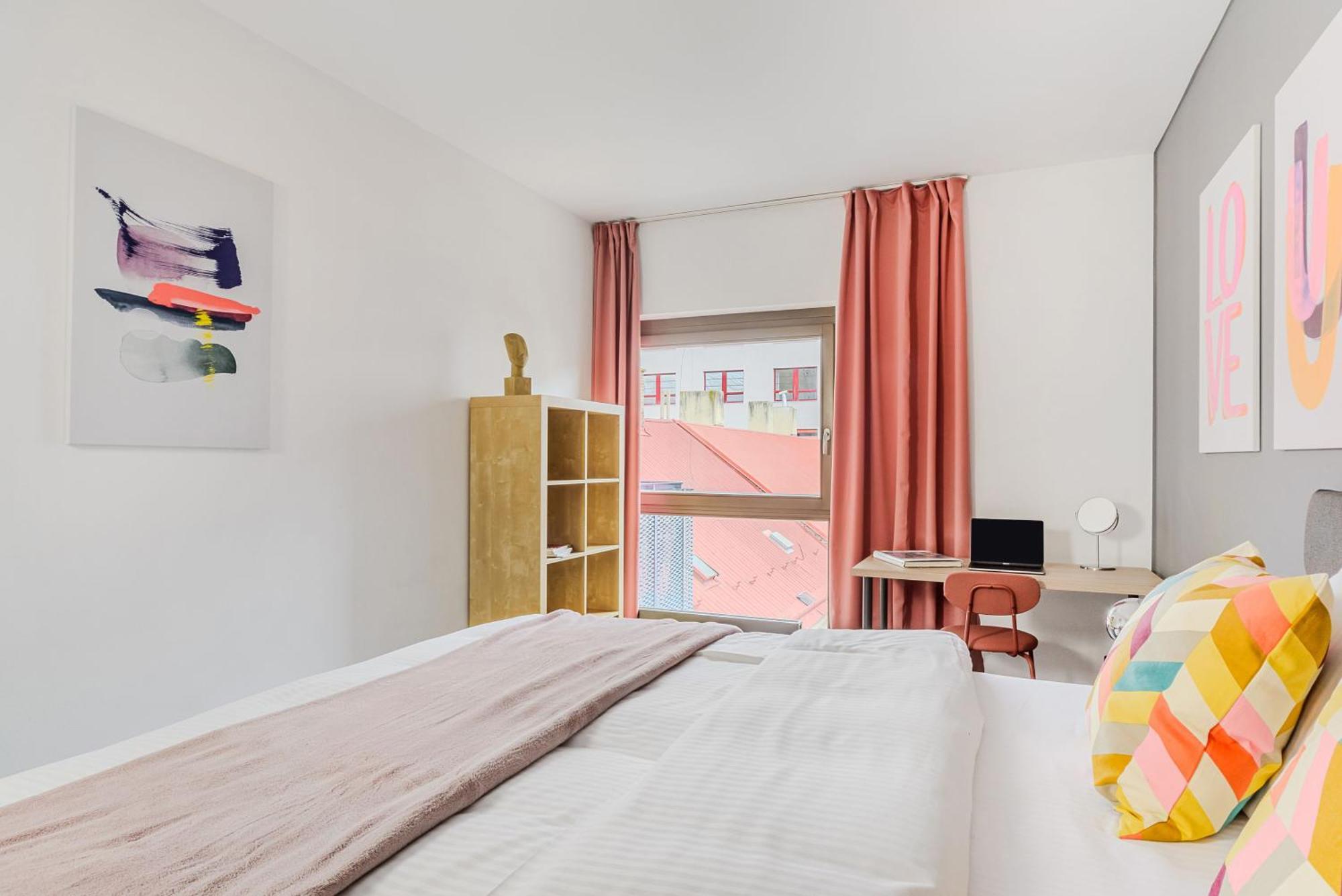 Apartments With Large Balcony, Parking Prag Exteriör bild