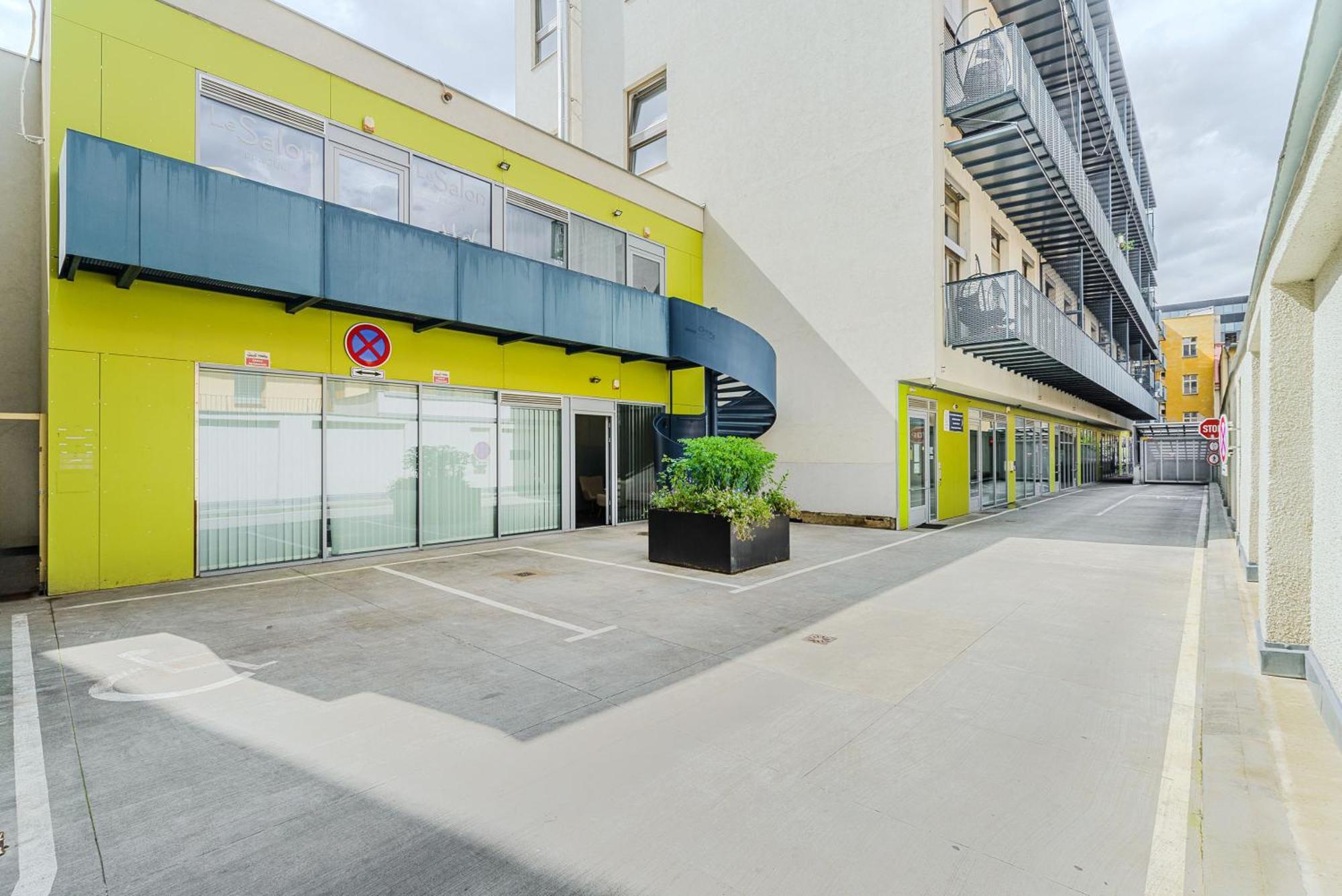 Apartments With Large Balcony, Parking Prag Exteriör bild